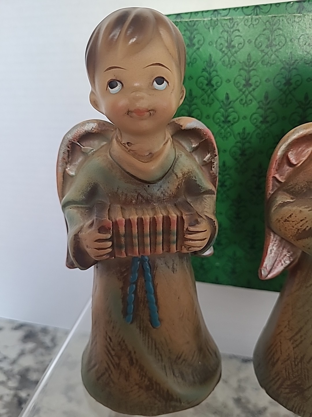 VINTAGE ANGEL BOYS PLAYING VIOLIN & ACCORDIAN MOLDED PLASTIC FIGURINE JAPAN 6″