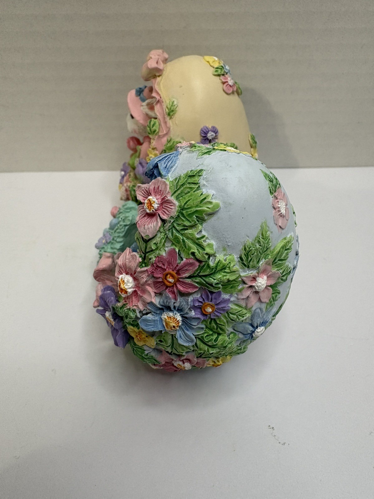 Two Diorama Eggs , Deco Resin Eggs, Rabbit, Family With Separate Grass Stand