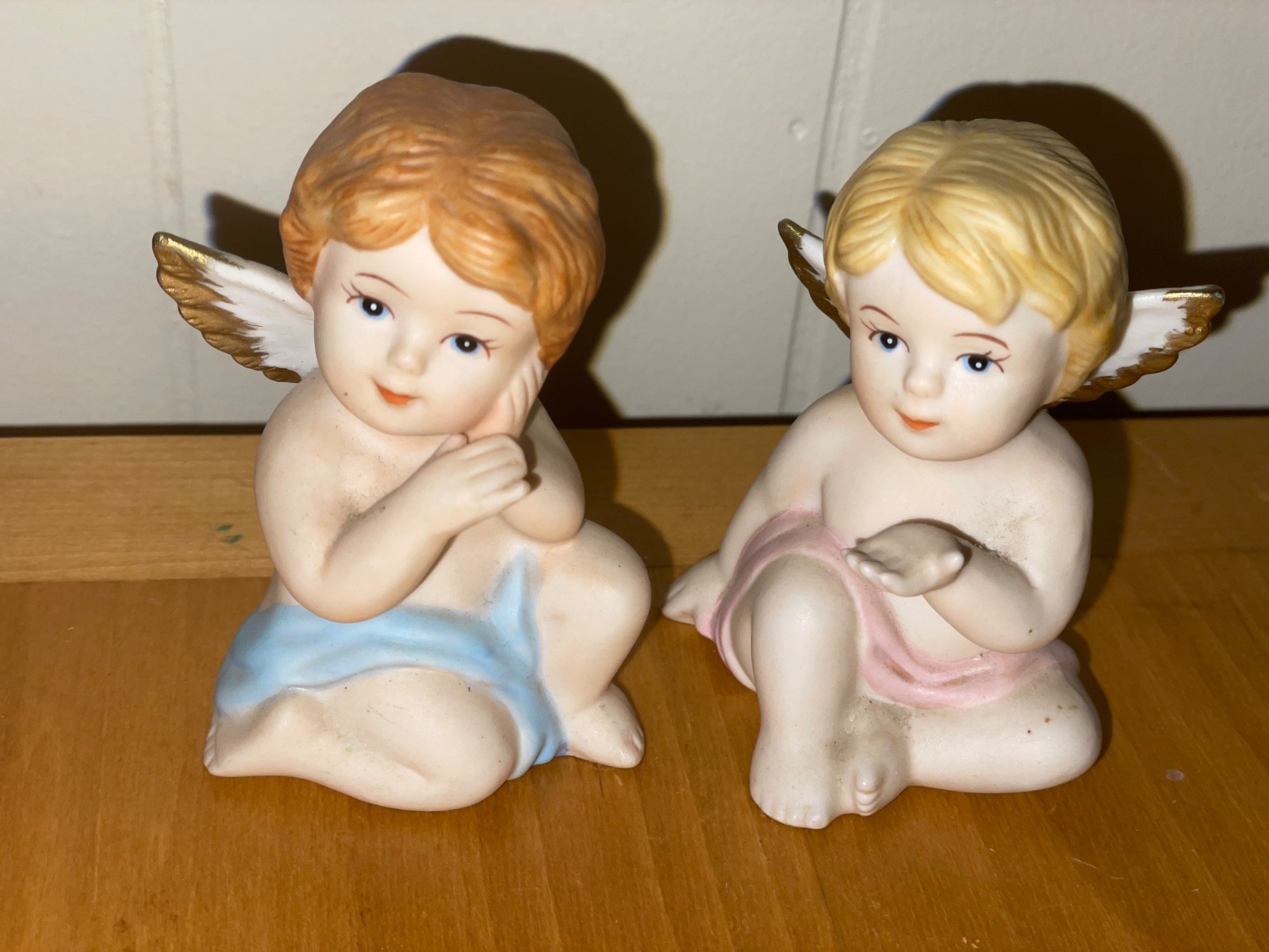 Homco Heavenly Cherub Angel Porcelain Figurines Gold Trimmed Wings 1430 (2) BB5