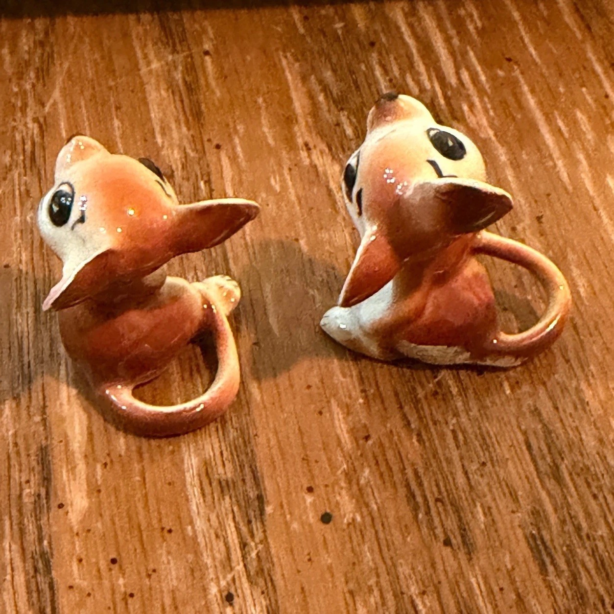 Vintage Miniature Ceramic Mouse Figurines Pair Hand Painted Unmarked 1.25″