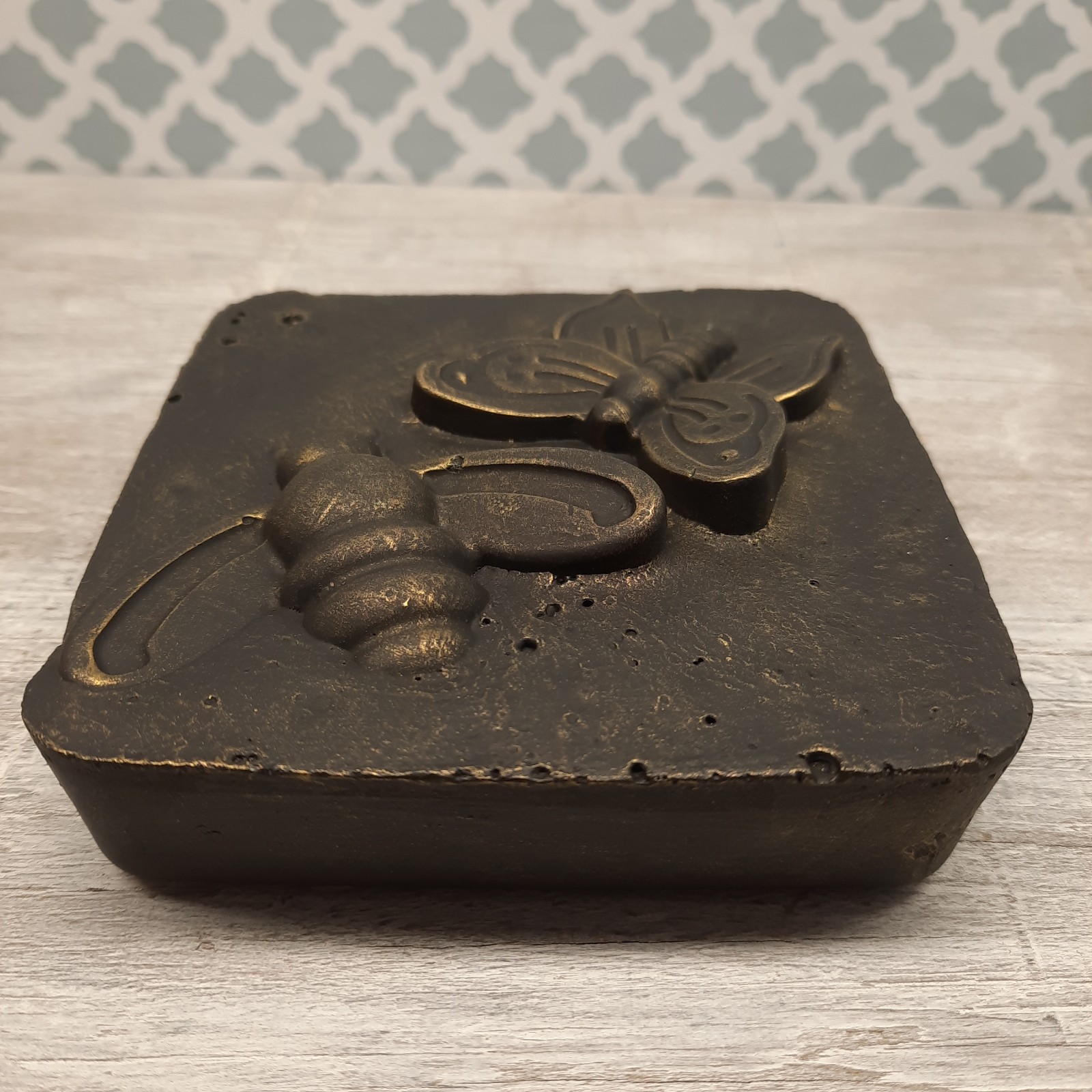 Plaster Butterfly Bee Nature Wall Decor Hanging Plaque Sculpture Art 4.25 inches