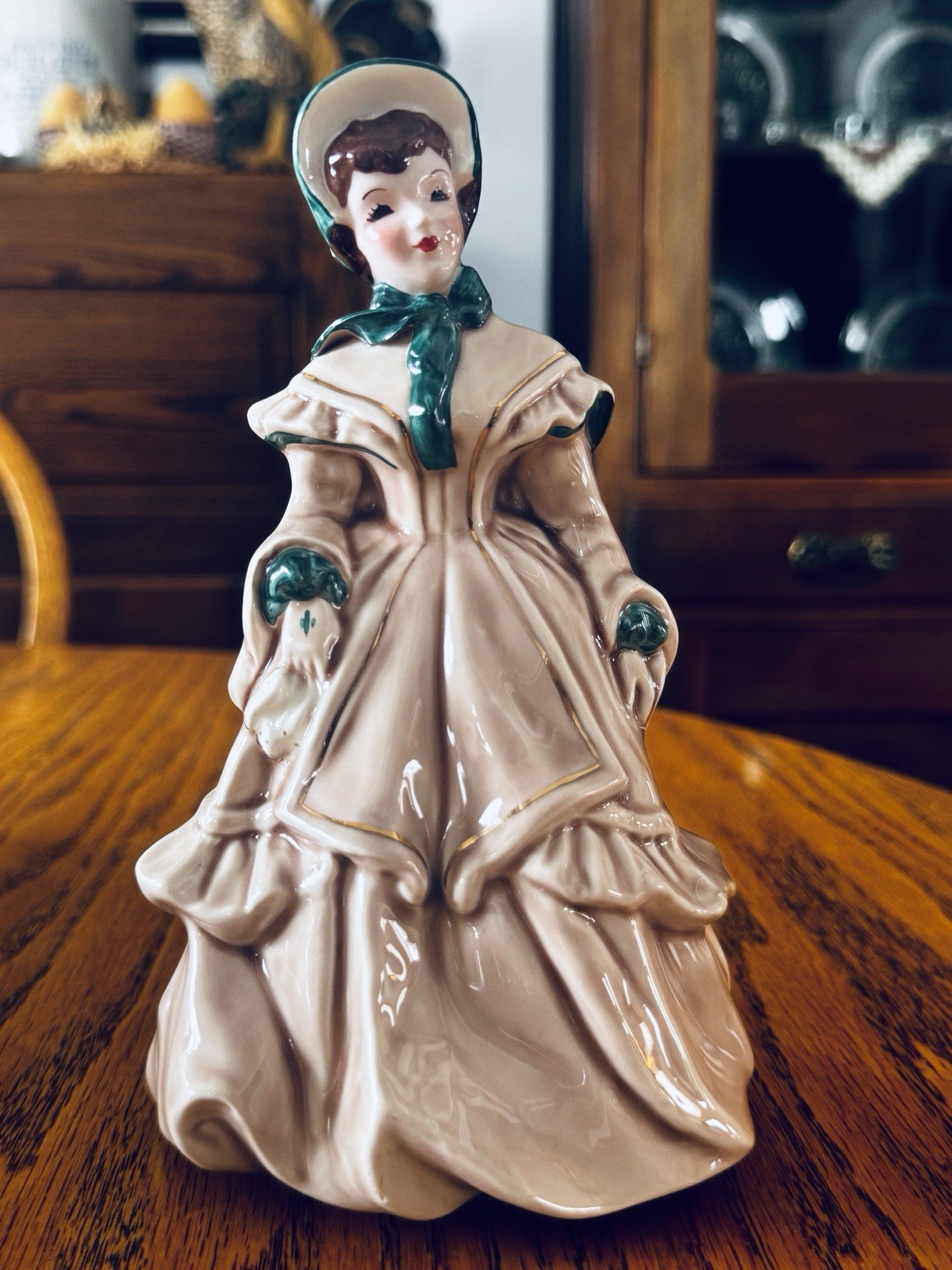Florence Ceramics Figurine Woman Melanie Greige Green Mint Condition