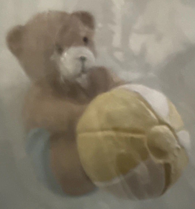 Wang’s International Pre-Painted Resin – Bear W/Ball BQ 299-023