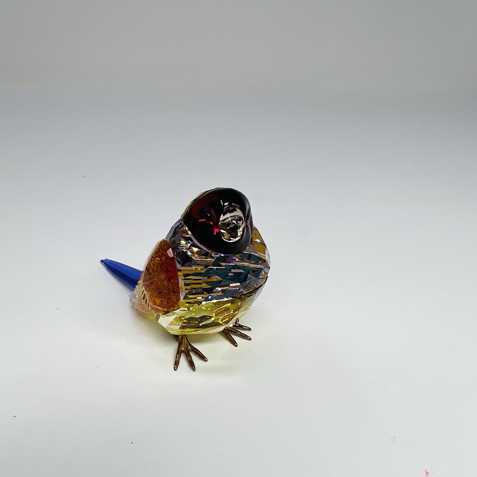 SWAROVSKI Crystal SCS 2024 GOULIDAN FINCH LARGE Figurine 5689265