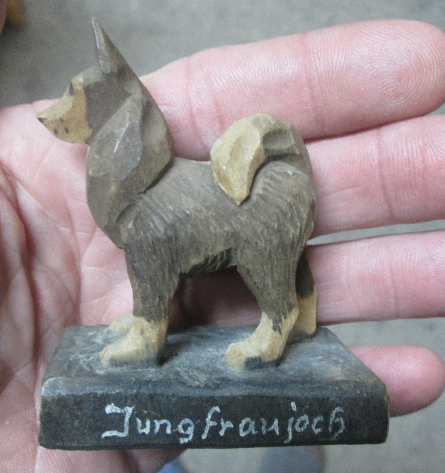 Vintage Carved Black Forest Samoyed Dog Figurine-Jungfraujoch-NICE!-L@@K!