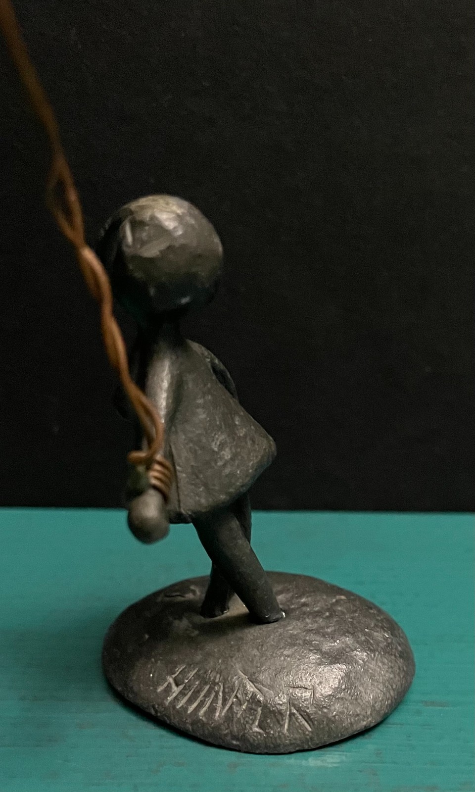 Les Hunter Pewter Girl Holding Red Balloons Circus Carnival Diorama Art Figurine