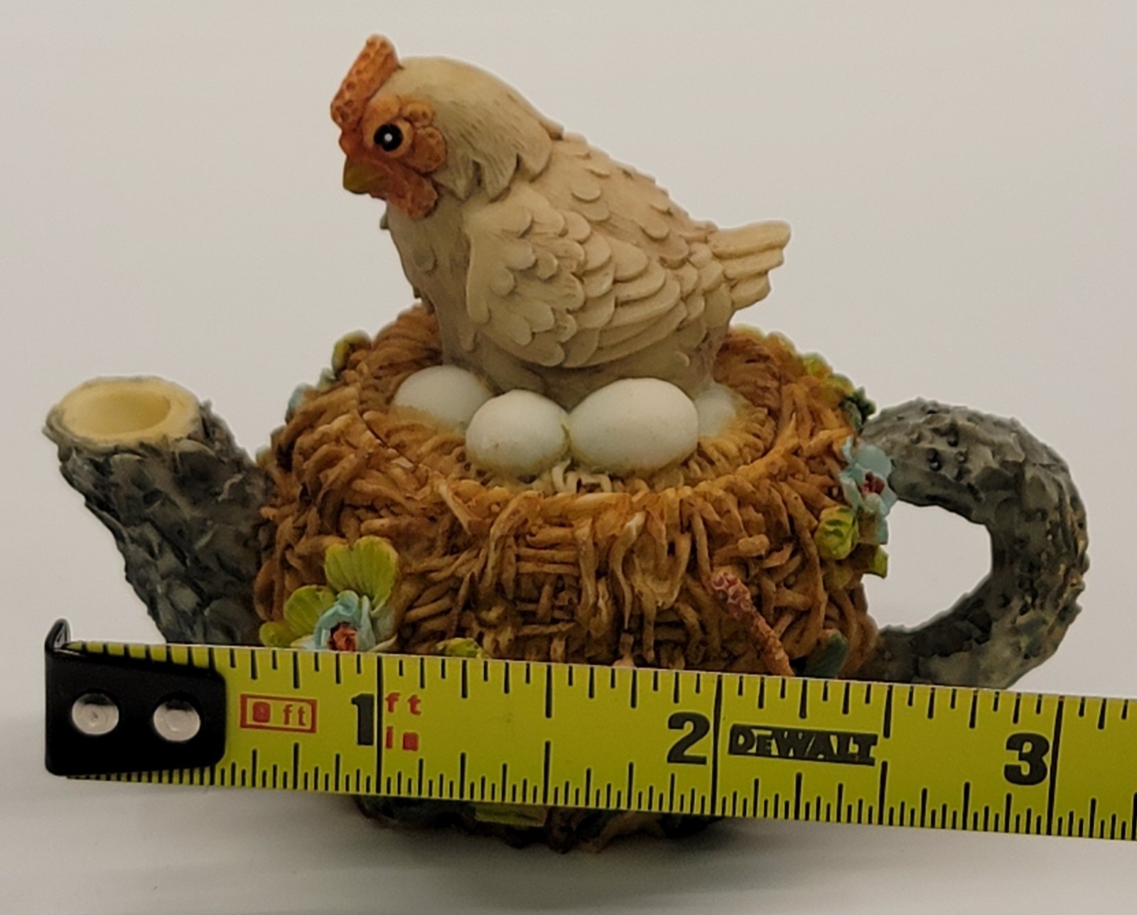 Miniature Polyresin Teapot Shaped Nest Hen with Eggs