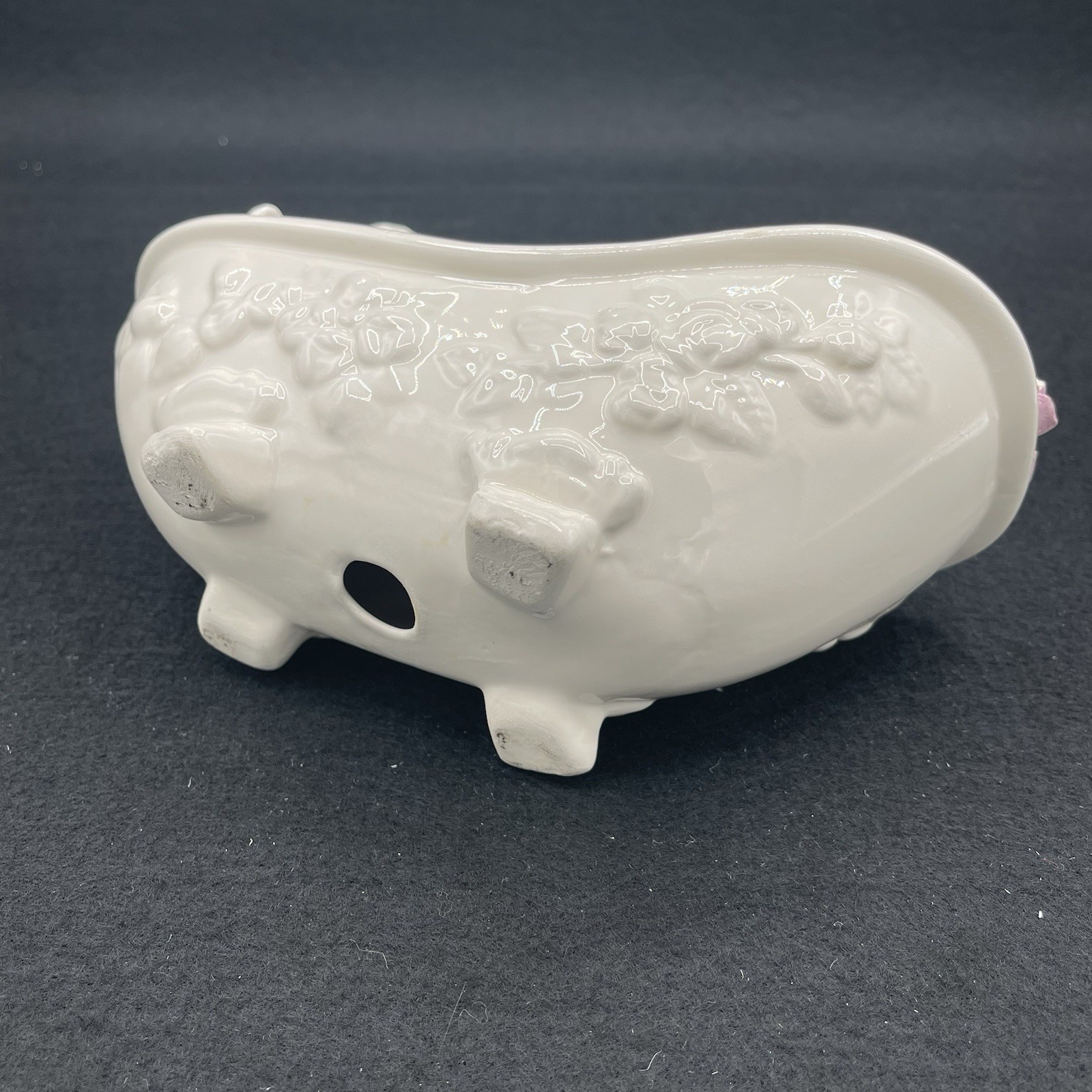 Porcelain Angel Baby With Wings In Tub With Flowers