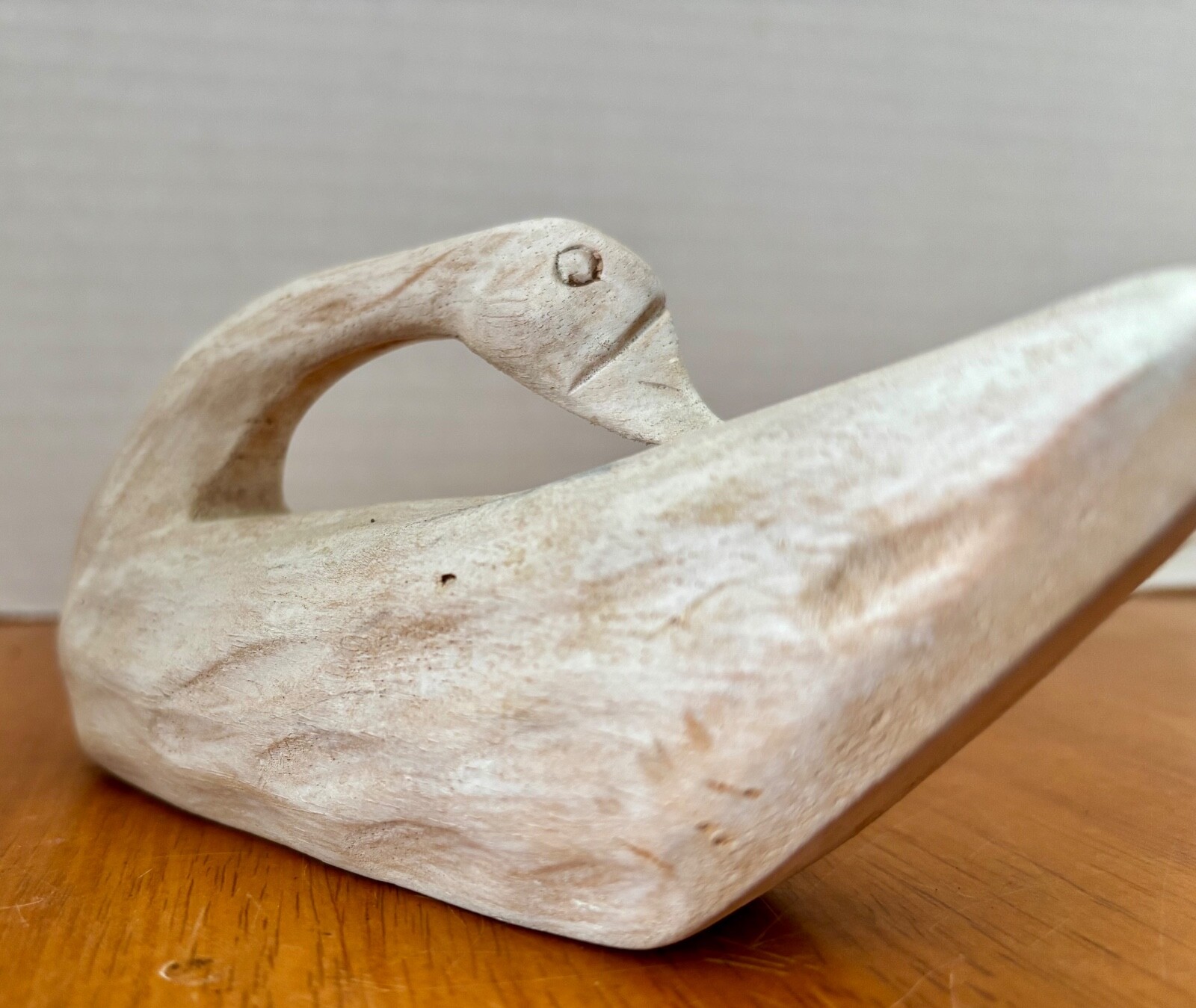 SWAN WOOD CARVING FROM DRIFT WOOD, WHITE WASHED STAIN APPROX 6″, ARTIST SIGNED