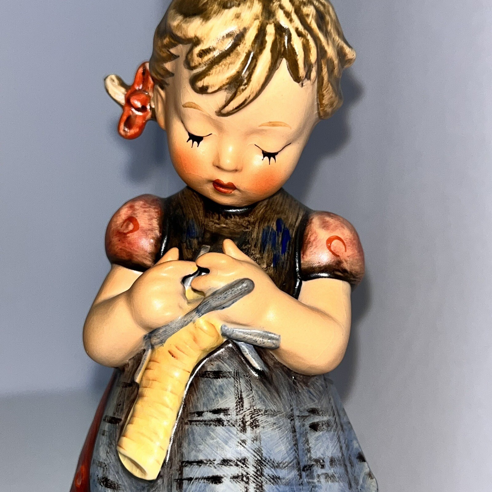 Goebel Hummel “A Stitch in Time” Figurine #255 TMK5 LG 6.75”x2.5” Girl Knitting