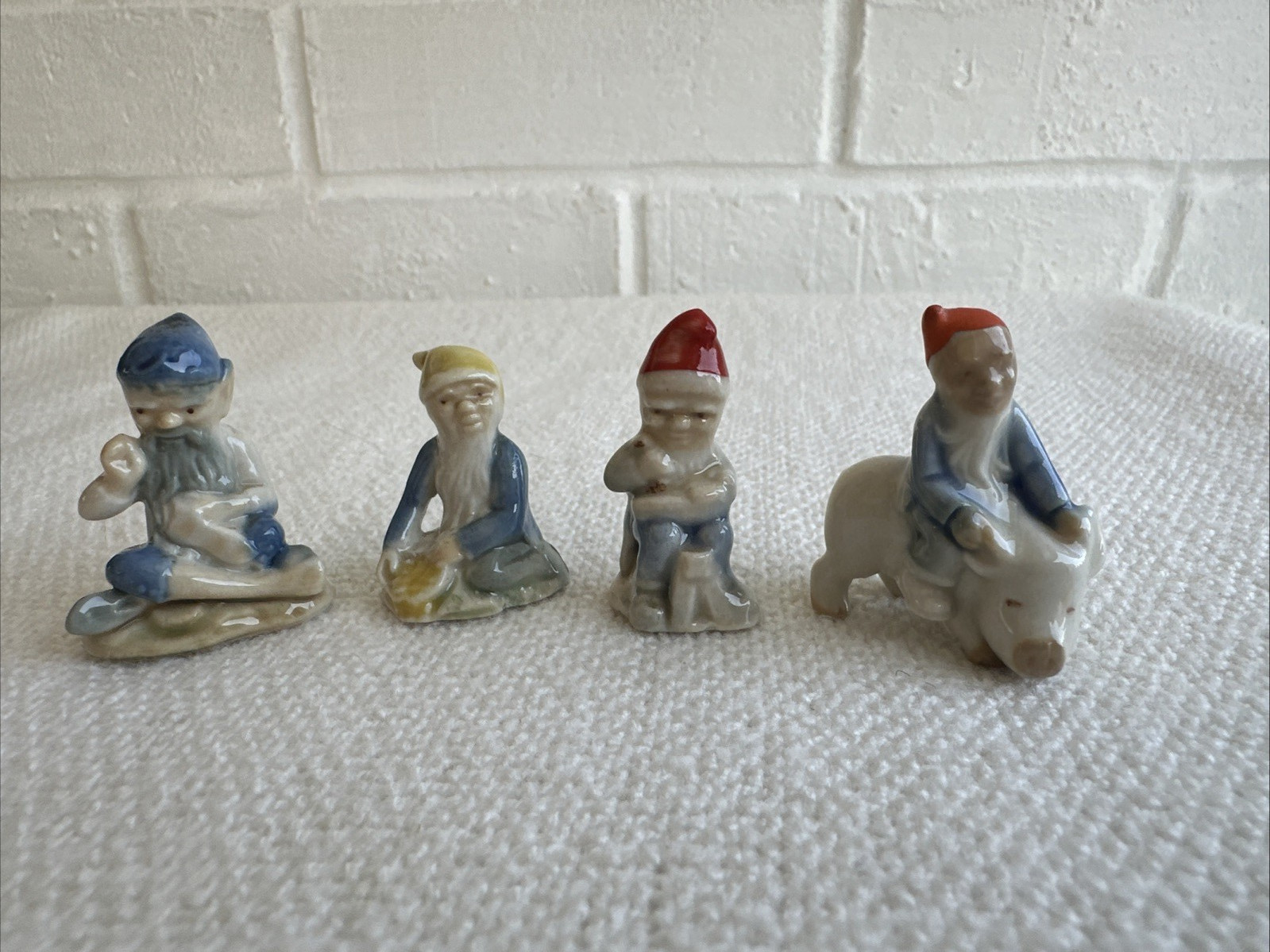 4 Wade Whimsies Leprechaun On Pig, Lucky Tailor, Cobbler, Crock Of Gold