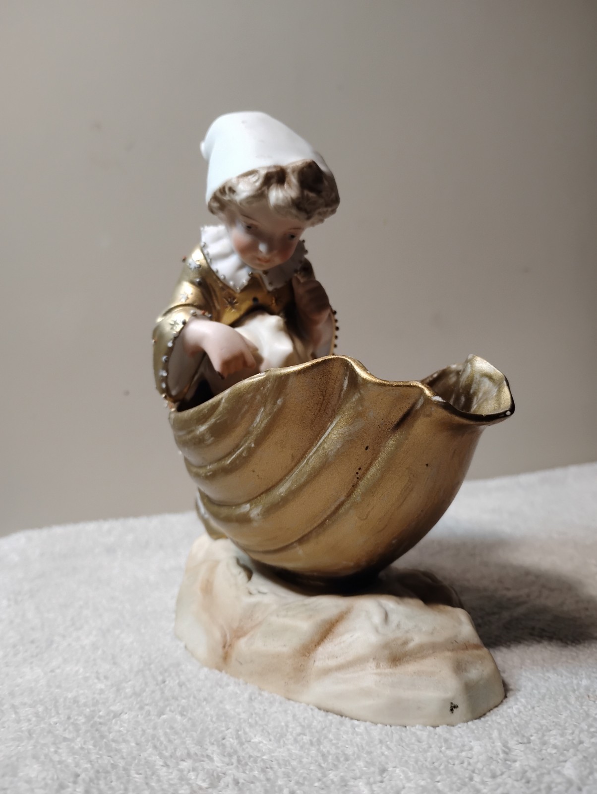 Wonderful Antique Heubach Bisque Figurine w Pixie Peering In Gold Shell As-Found