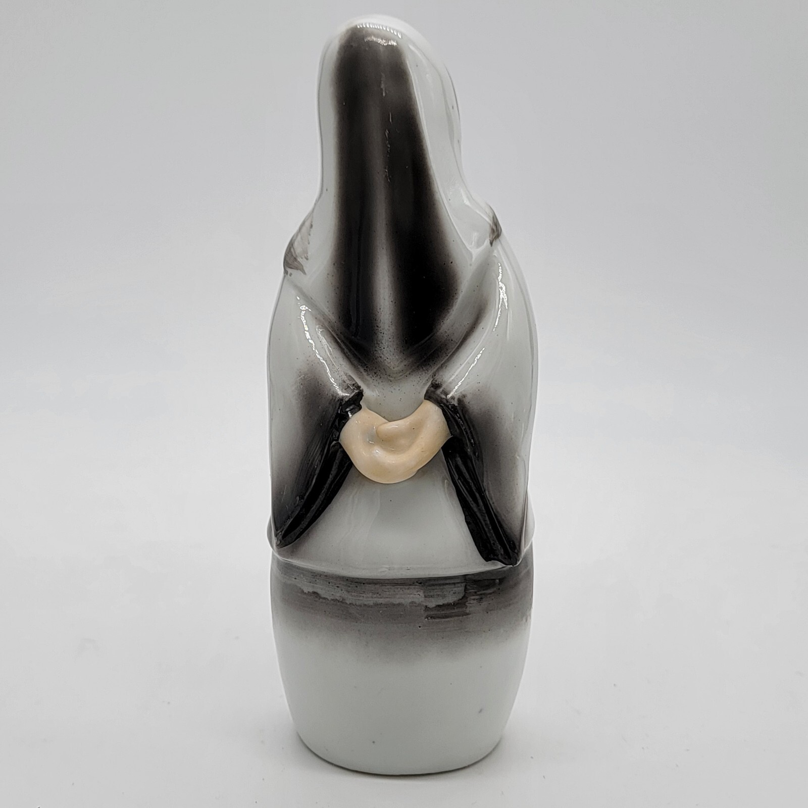 VTG Nun Figurines – Vintage Porcelain – Black And White With Gold Accents
