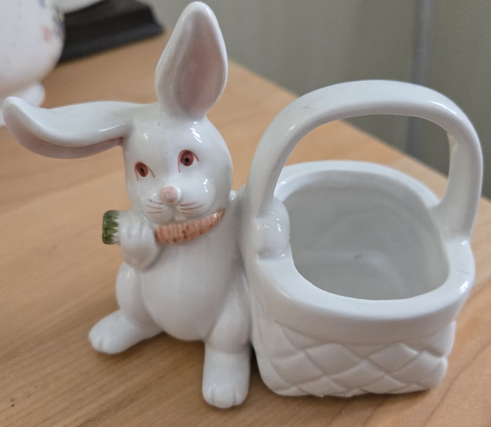 Fitz & Floyd 4 inch Ceramic Rabbit Figure with Carrot – Excellent 1978