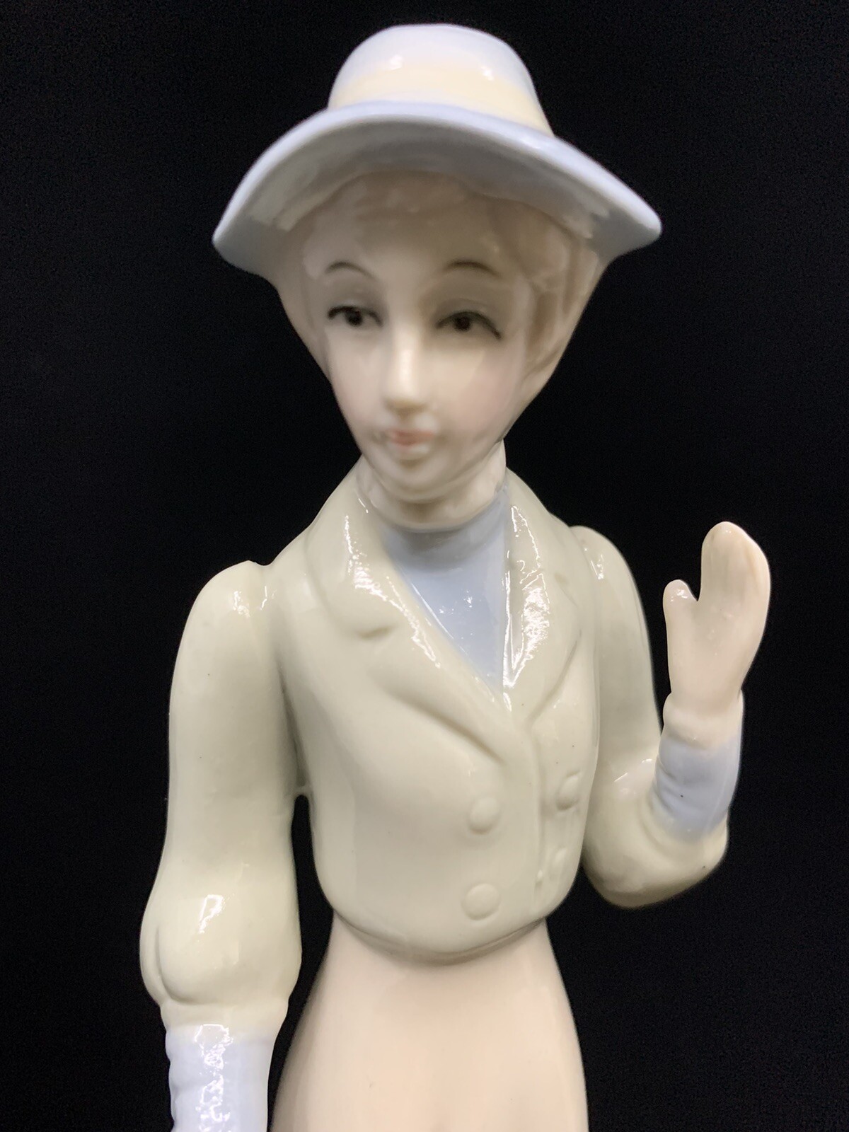 Set 2 Imcor Women Lady Woman Porcelain Figurines with Parasol Umbrella 8.25” Vtg