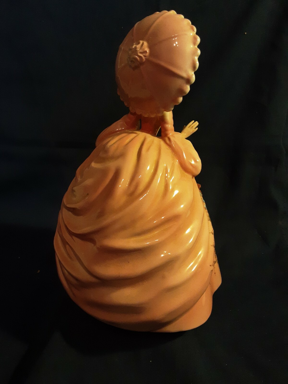 Josef Originals Caroline Figurine the Colonial Days Series *Chipped AS-IS (#10)