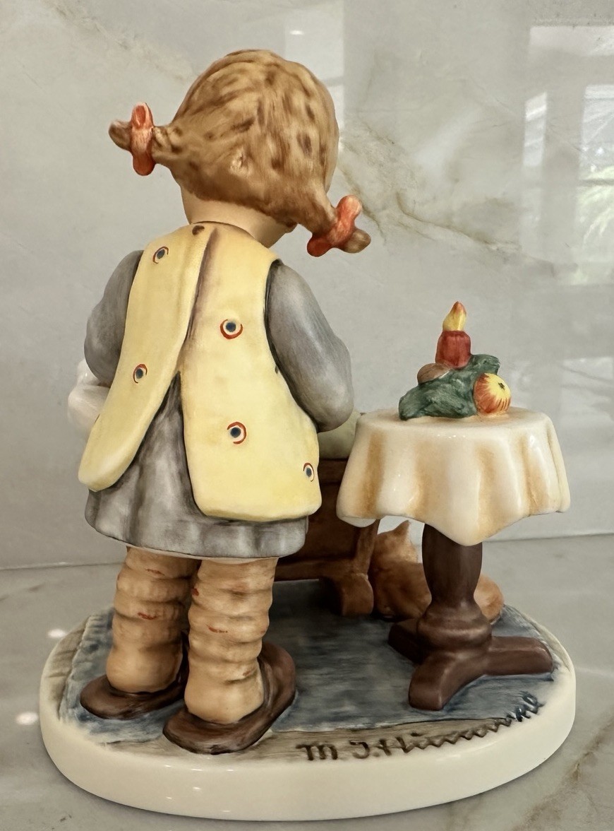 Goebel Hummel “ Light The First Candle” #2390 New In Open Box Christmas Nativity