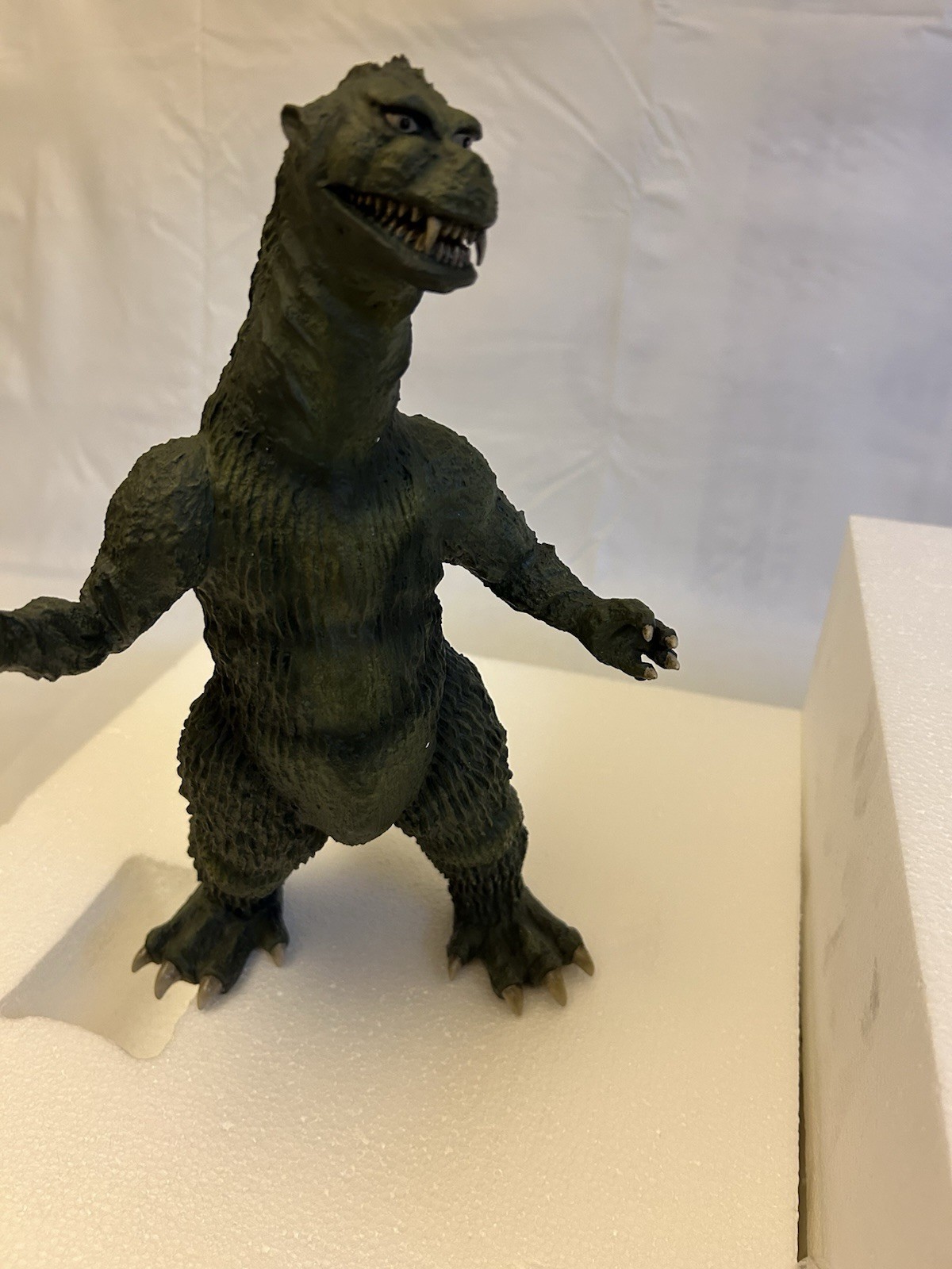 X-Plus Godzilla Raids Again Limited Edition Classic Series 12″ Statue (2001)
