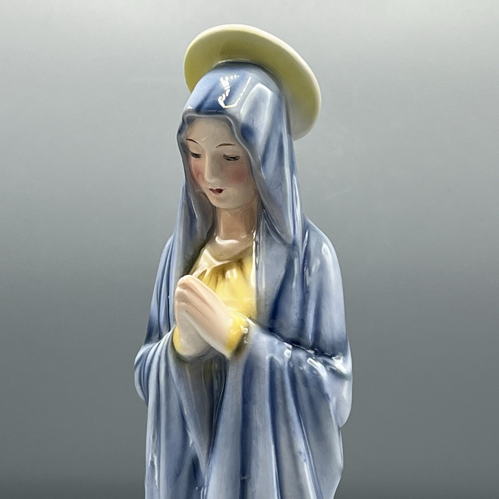Vtg 9” Praying Madonna Figurine Virgin Mary White Blue Porcelain Vienna Keramos