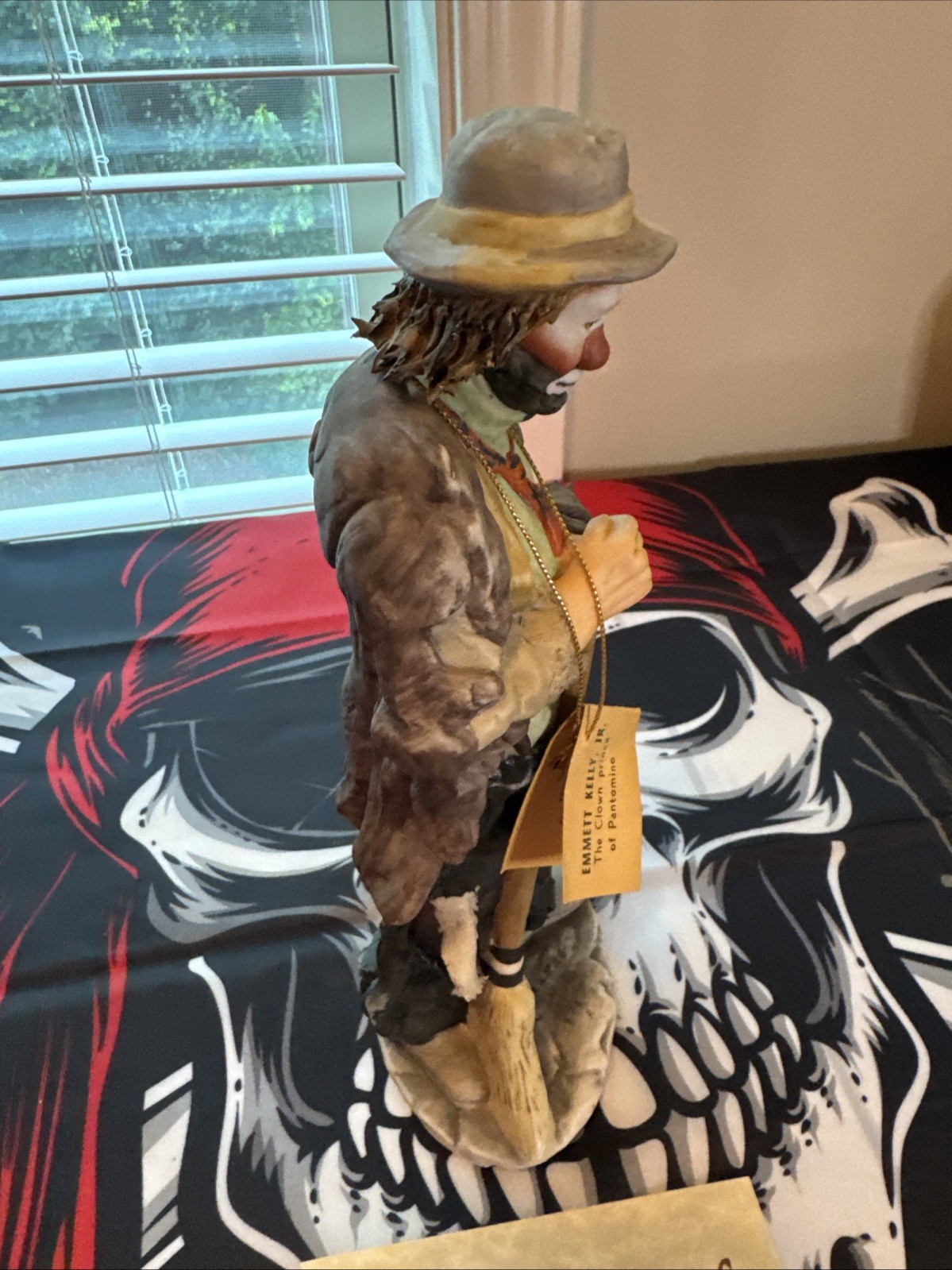 RARE Emmett Kelly Jr SWEEPING UP Clown Figurine Hand Painted W/ COA 974/12000