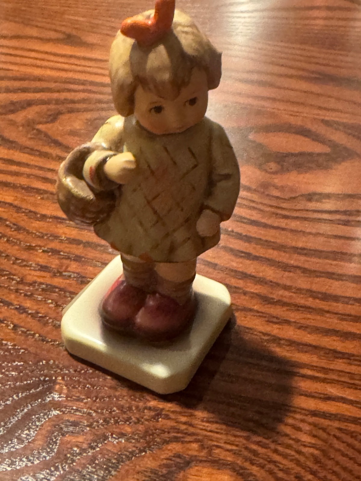 #96 Vintage Hummel Little Girl With Basket Made 1950-1959 Germany 4 3/4 Tall