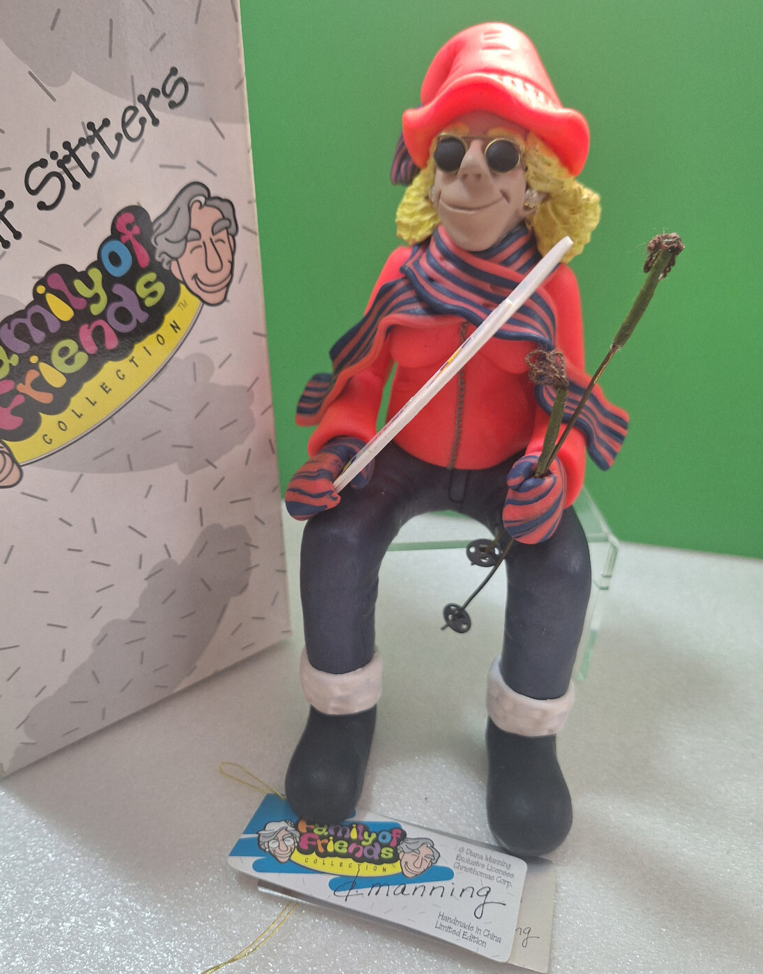 Shelf Sitters SKIER Woman Family of Friends Manning Collection Figurine