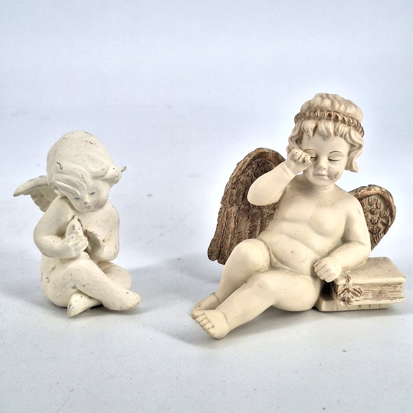 Lot of 9 Angel Figurines Cherubs Angels Porcelain /Plastic Home Décor Vtg