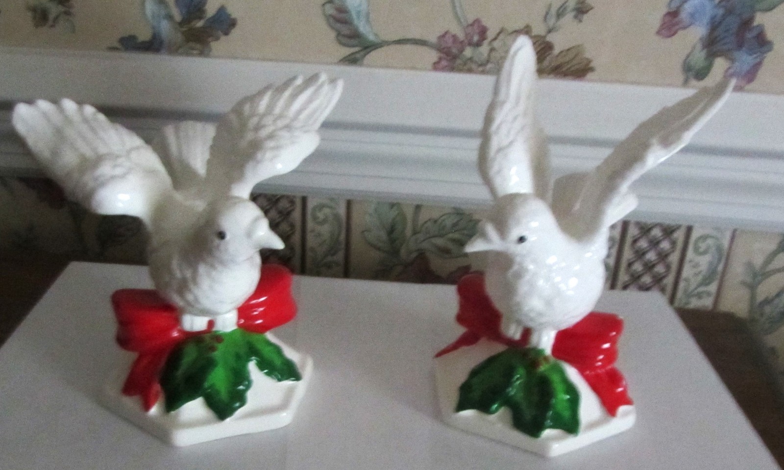 Pair of White Doves of Peace On Red Bow-Green Holly Stands – Bird Figures Taiwa