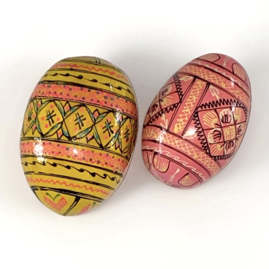 2 Painted Wooden Eggs Ukraine Polish