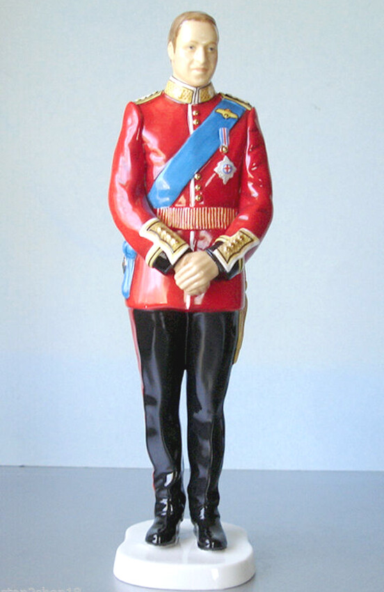 Royal Doulton Prince William Royal Wedding Day Figurine Hand Signed HN5573 New