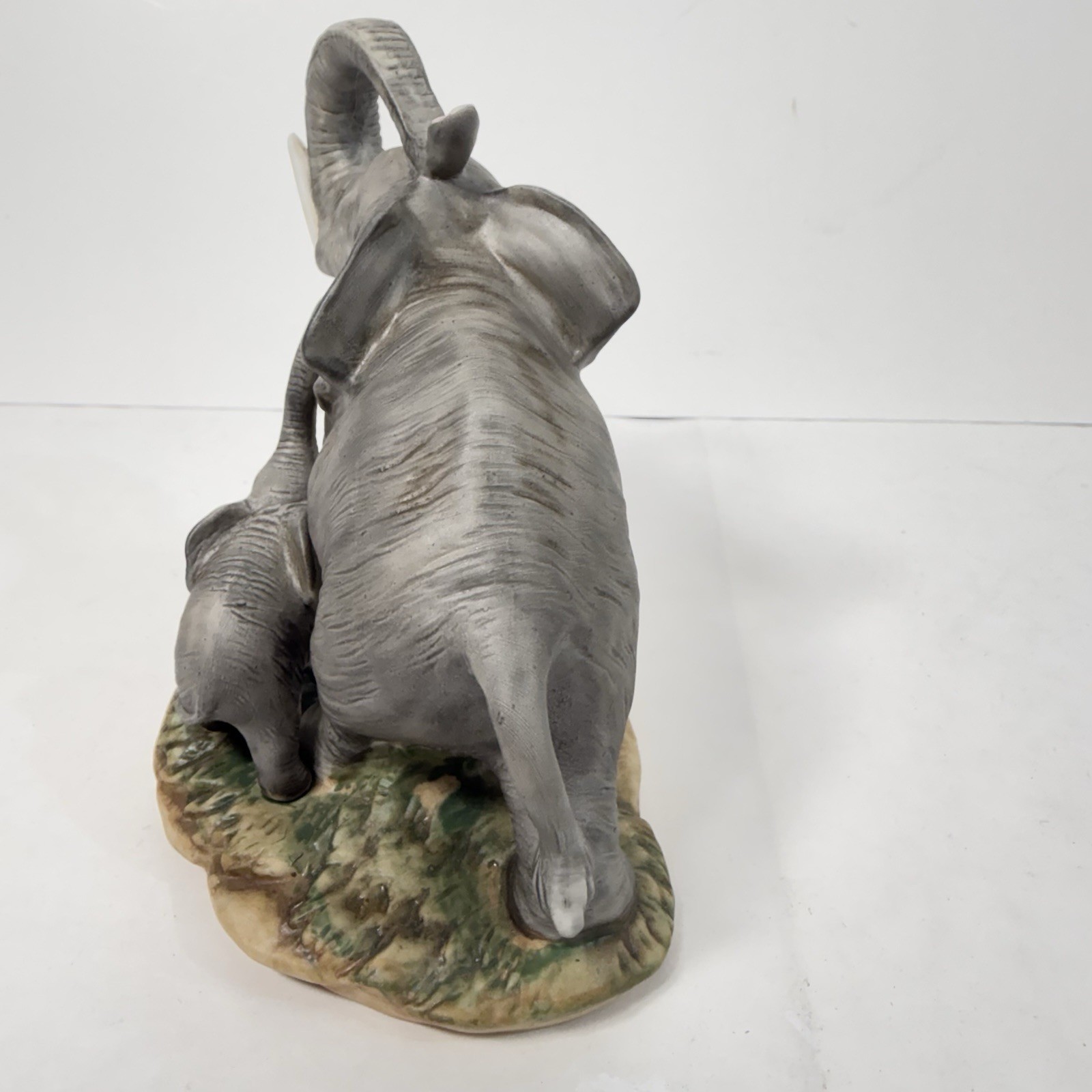 Porcelain Elephant Figurine Mother & Baby 1980 HOMCO Home Interiors 5” x 5.5”