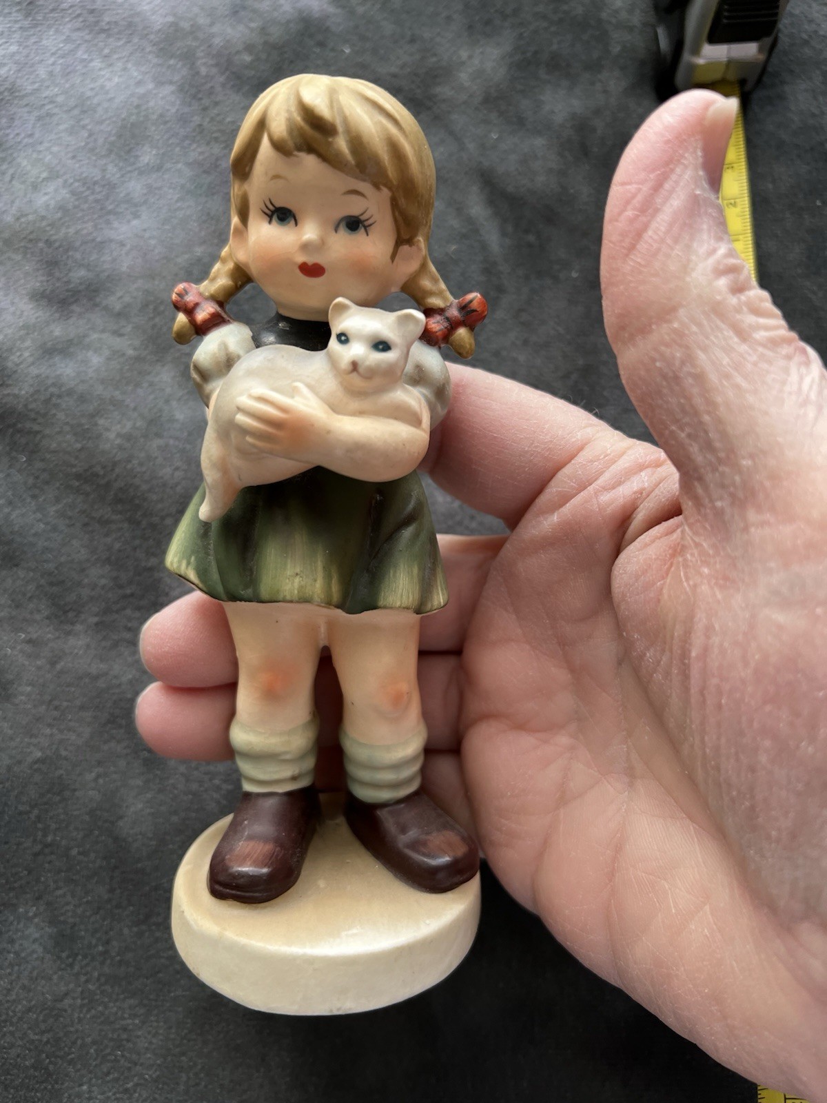 Vintage 1973 Avon My Pet Girl with white Cat 6″ Figurine Japan