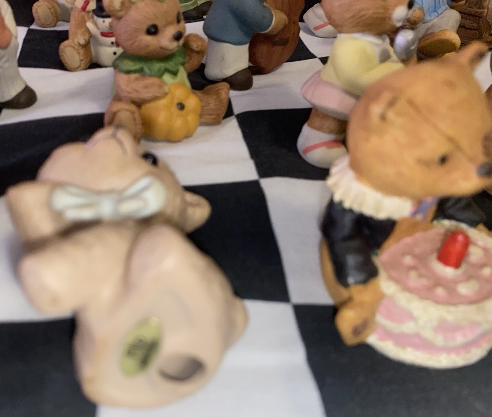 HUGE LOT (96) COLLECTIBLE BEARS ~Cota Girl (Japan)*Homco*Russ*JMC*FLIP*ANN*BOYDS