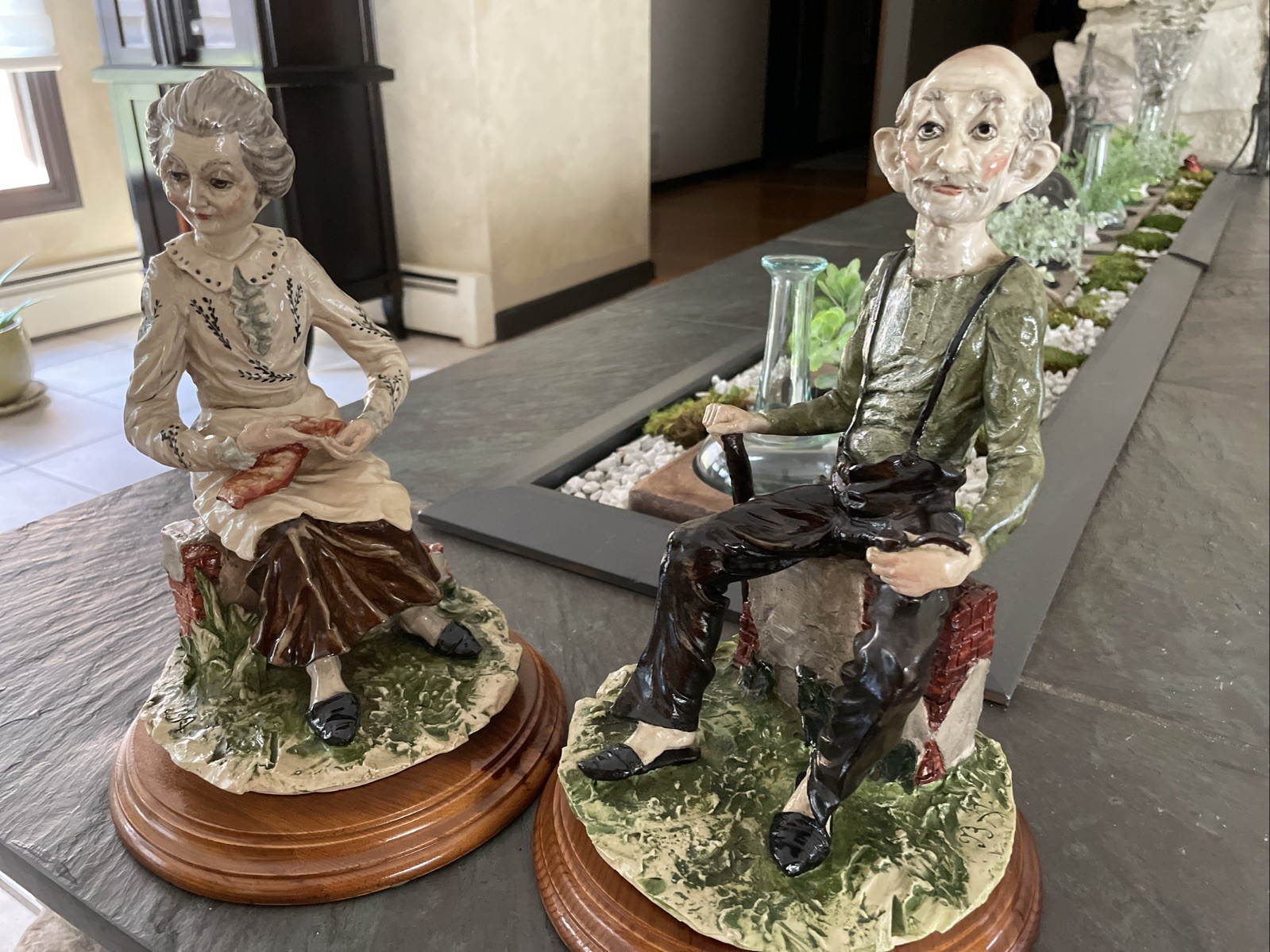 Vintage Auro Belcari Dear Sculpture Old Lady Brick Wall Capodimonte Figure 10″