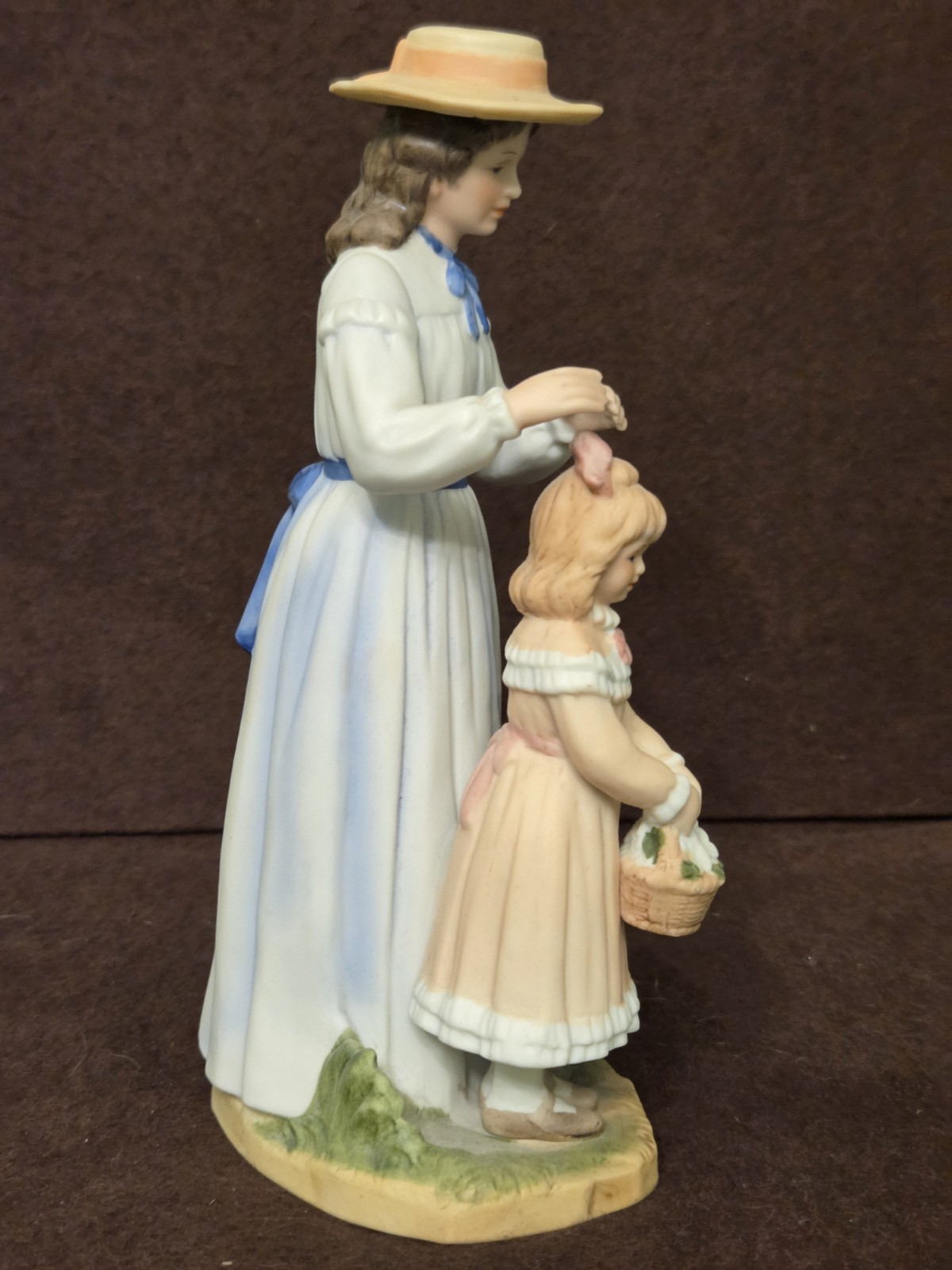 Home Interiors HOMCO Figurine #1478 Mother & Daughter Young Girl Ribbon In Hair