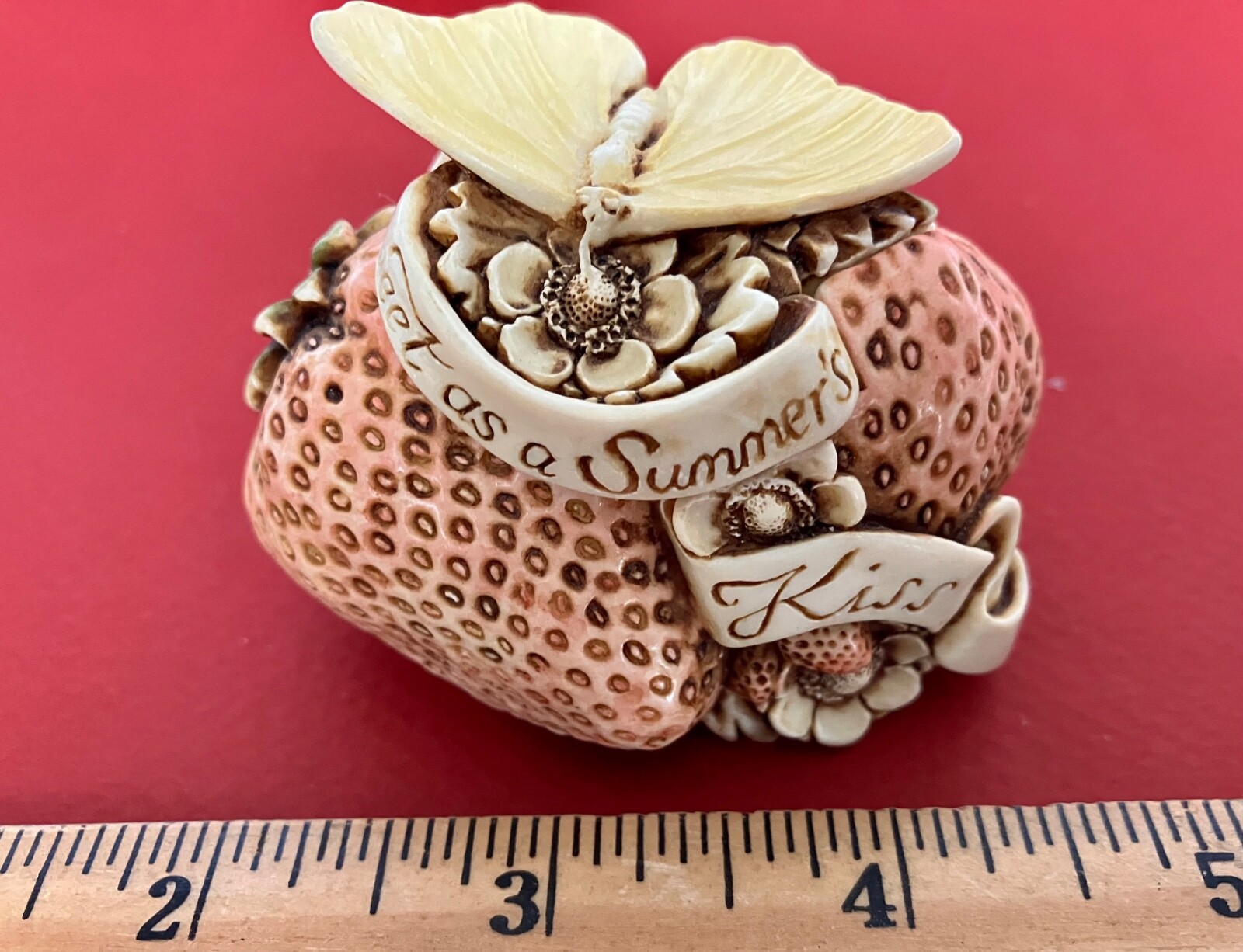HARMONY KINGDOM “Sweet As A Summer’s Kiss” 1996 Box Figurine: Club Gift
