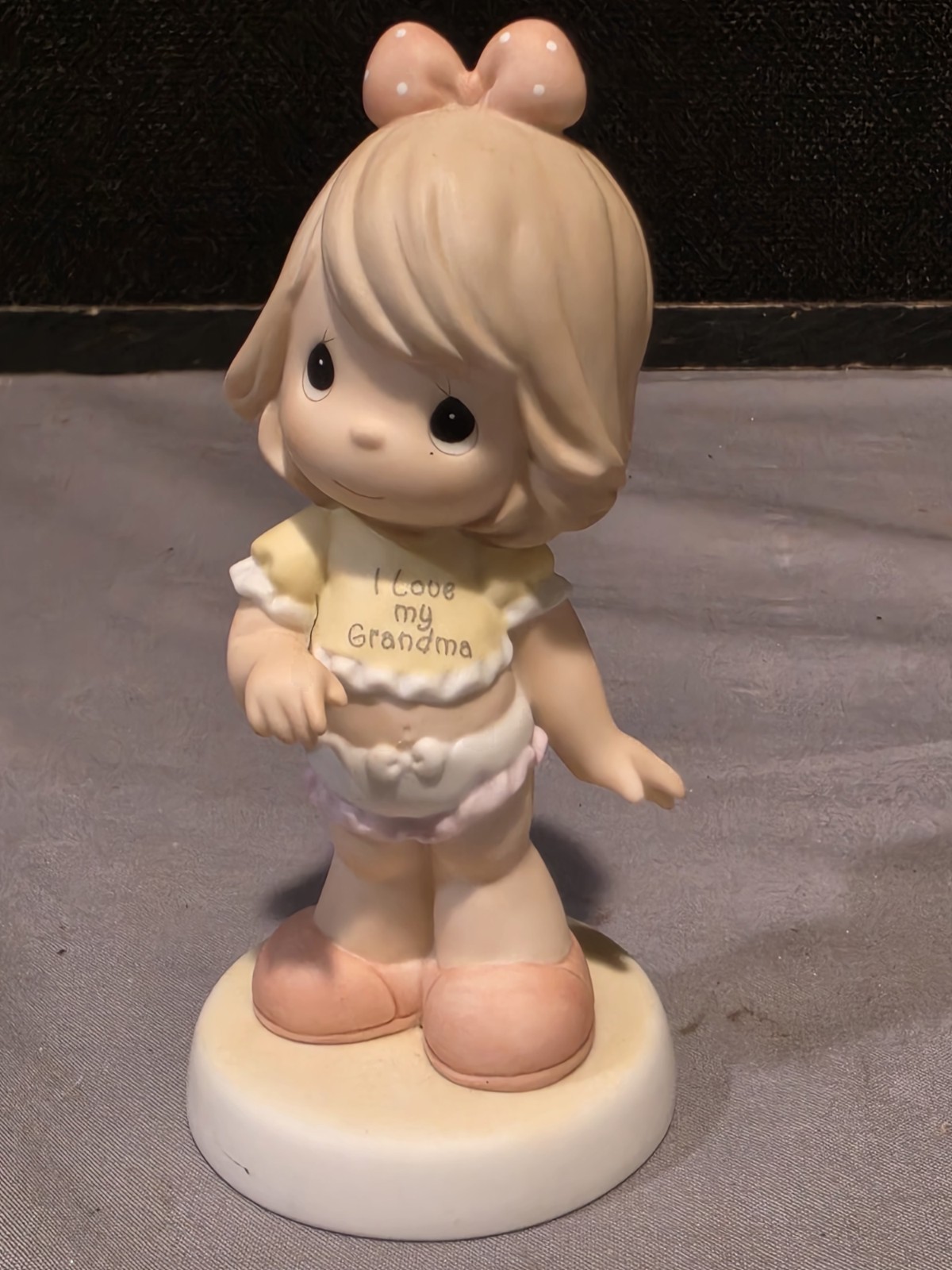 PRECIOUS MOMENTS RETIRED – – Grandma, I’ll Never Outgrow You– NO BOX
