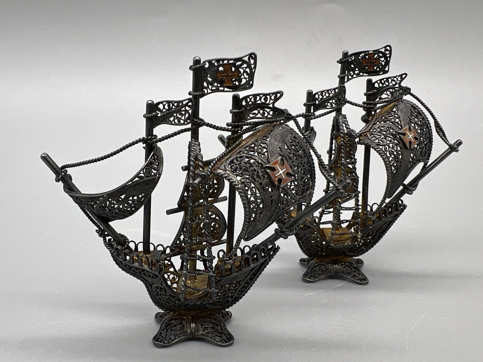 Set of Two VTG Silver Toned Metal Filigree Miniature 2” Spanish Galleons
