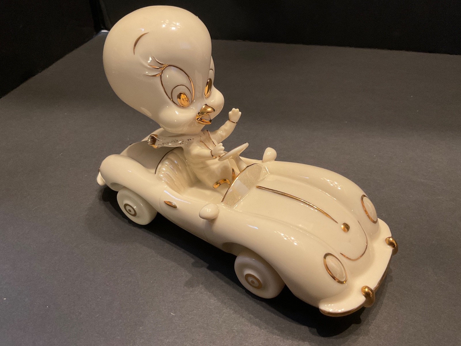 Lenox Exclusive Looney Tunes Classic Character Collection, Tweety Bird Lot 0f 4