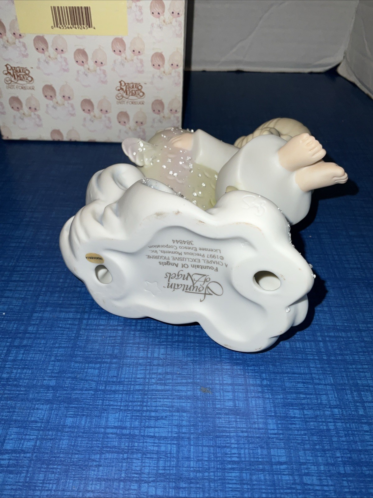Precious Moments 384844 “Fountain Of Angels” Chapel Exclusive Porcelain Figurine