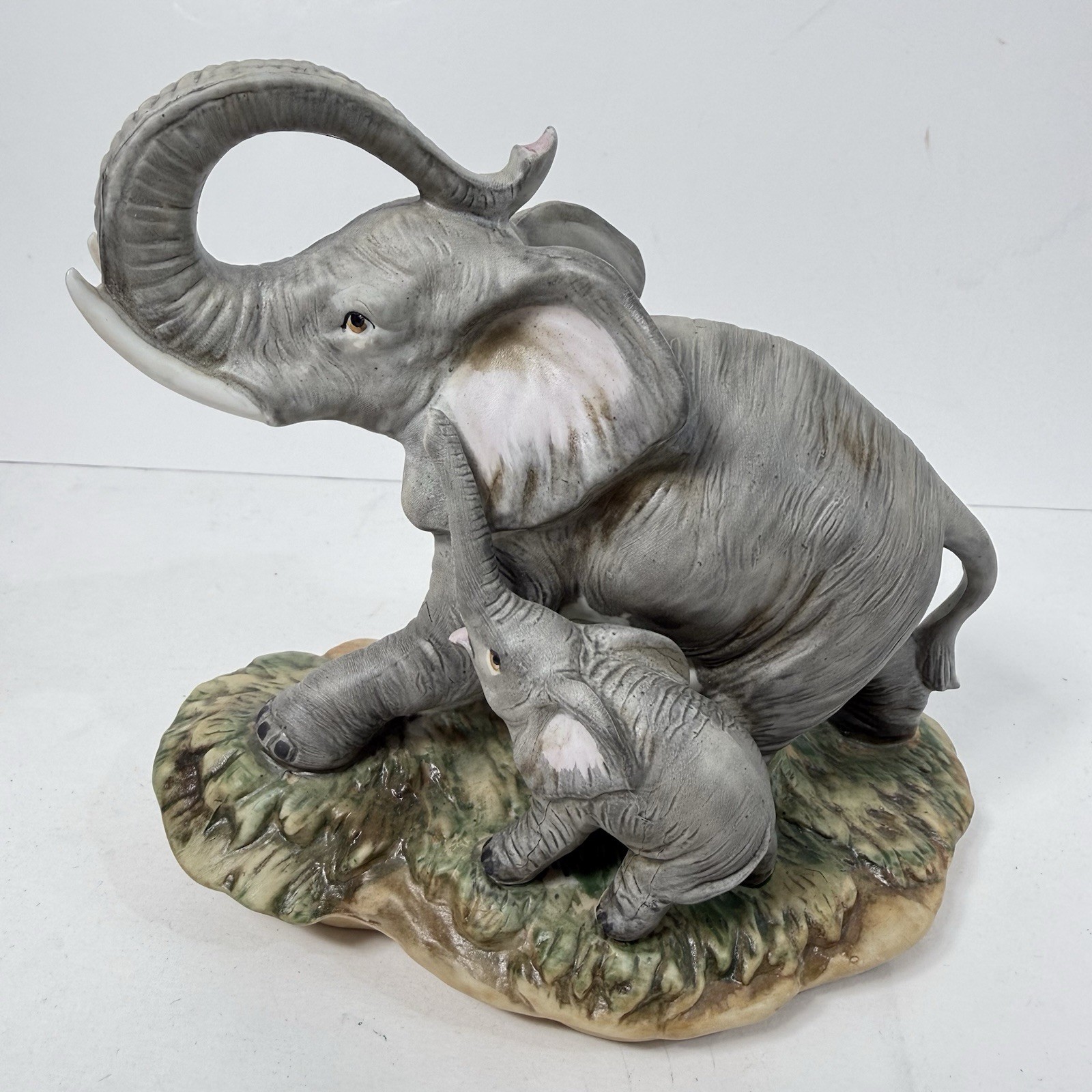 Porcelain Elephant Figurine Mother & Baby 1980 HOMCO Home Interiors 5” x 5.5”