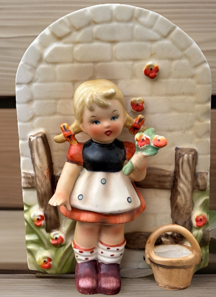 Vtg 1950s Erich Stauffer Wall Hanging Figurine Girl & Flowers Hummel #S8398