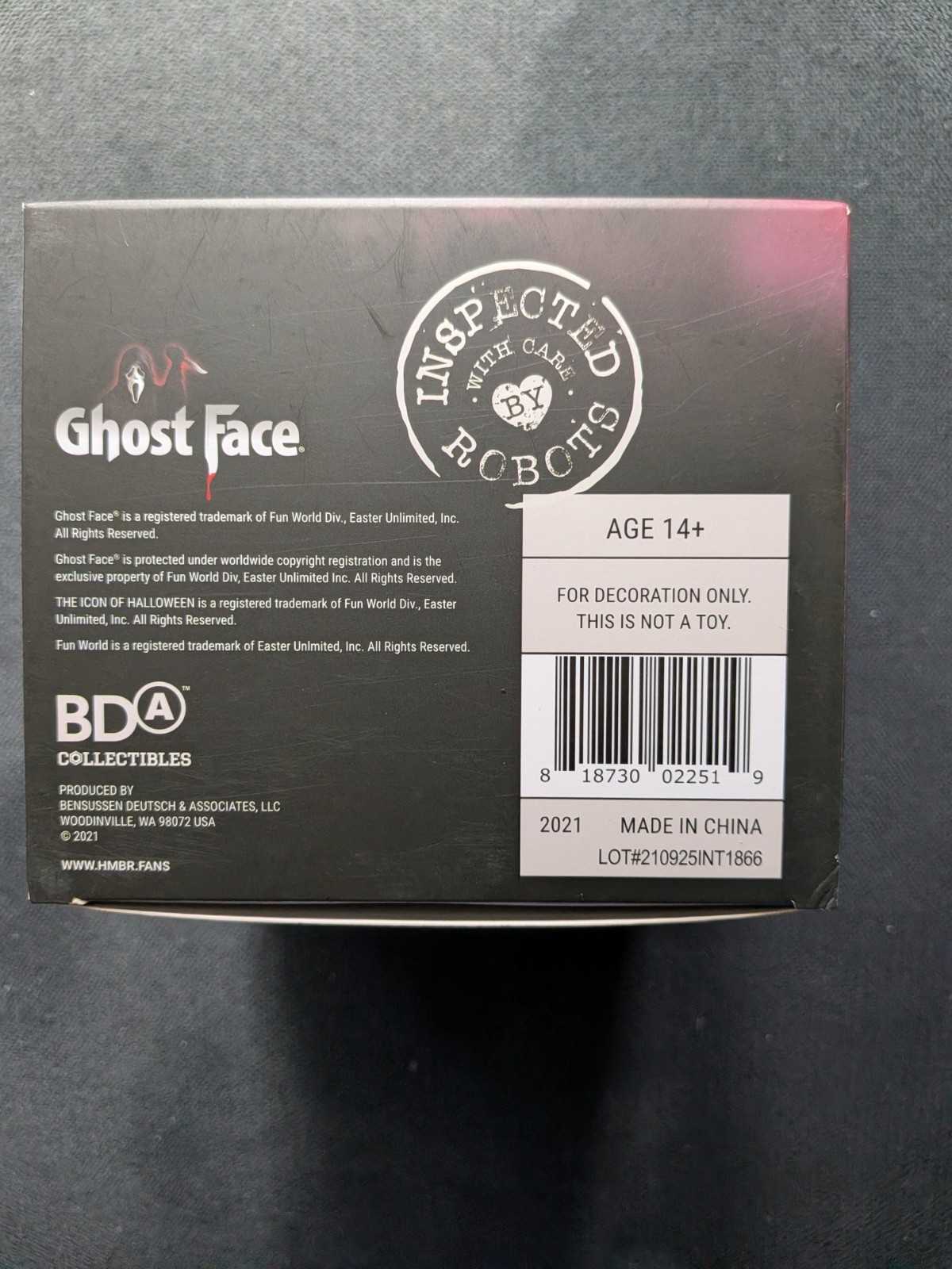 Handmade by Robots Ghost Face Knit Series Officially Licensed Vinyl Figure