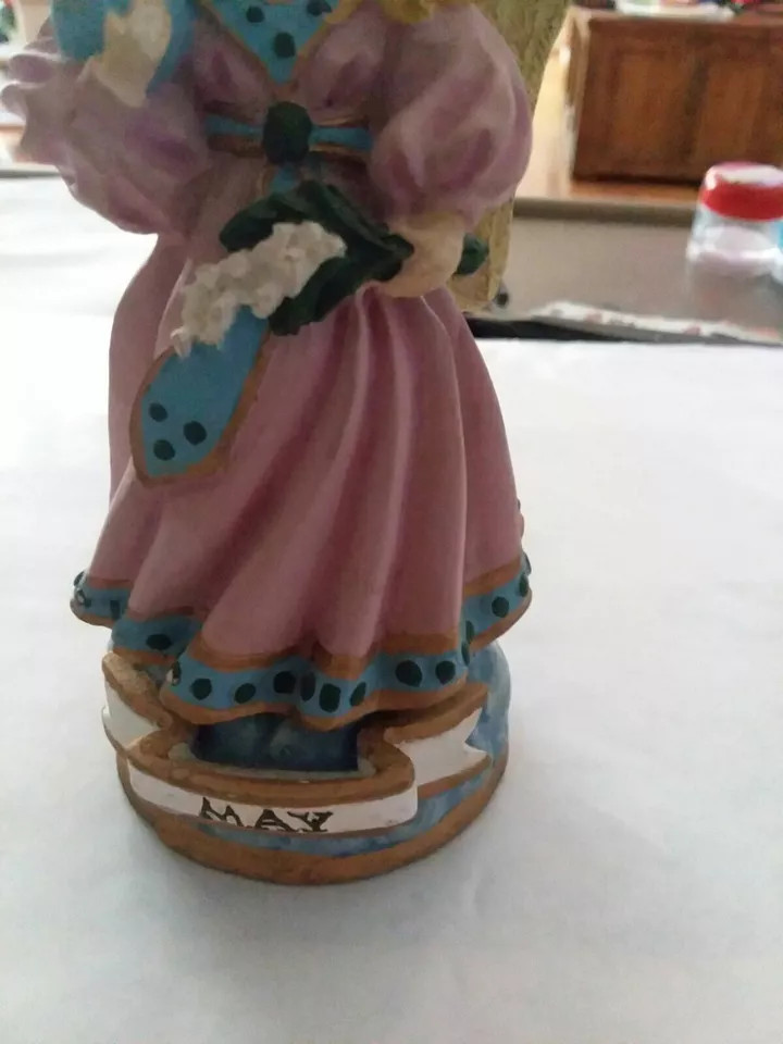 1995 Chadwick Miller Angel Of The Month Figurine MAY Holding Flowers 5.25″ DV17