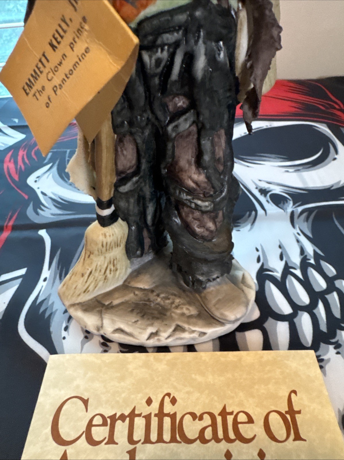RARE Emmett Kelly Jr SWEEPING UP Clown Figurine Hand Painted W/ COA 974/12000