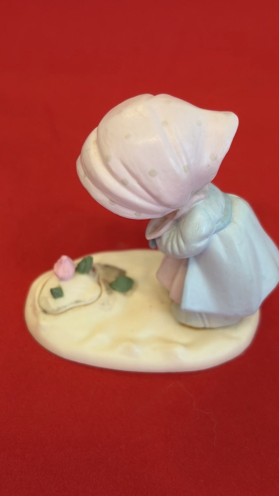 PRECIOUS MOMENTS MINIATURE MONTHLY FIGURINE “FEBRUARY 1989” 1989 ENESCO