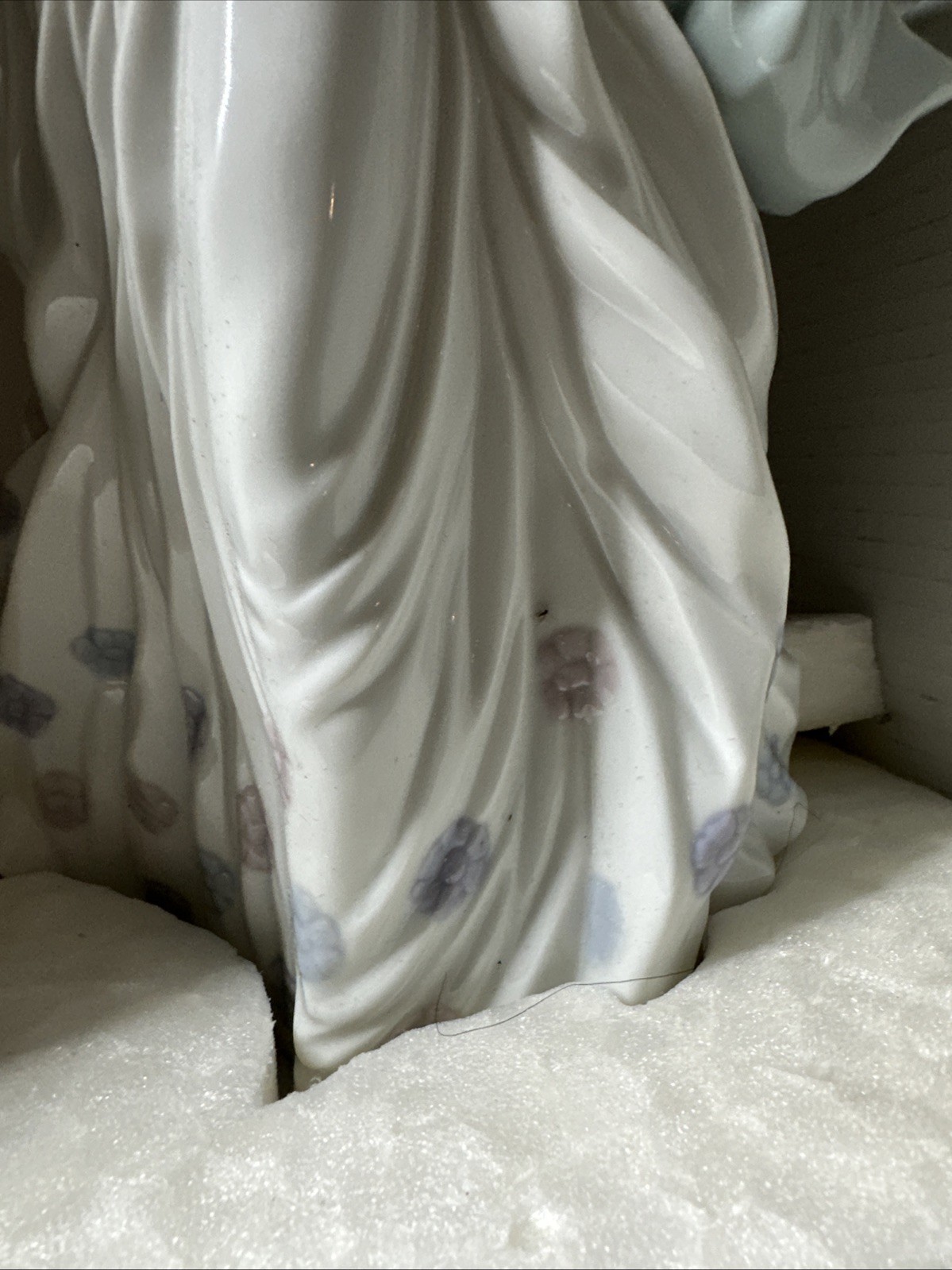 Lladro Figurine, Summer Serenade Bird, (6193) 12.5″ With box