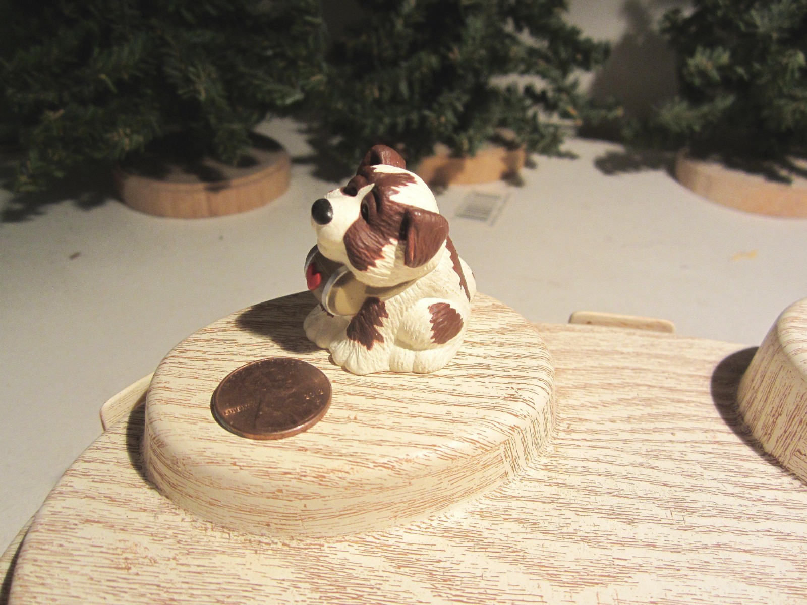 HALLMARK MERRY MINIATURE VALENTINE’S DAY ST BERNARD W HEART BARREL 1994 QSM8017