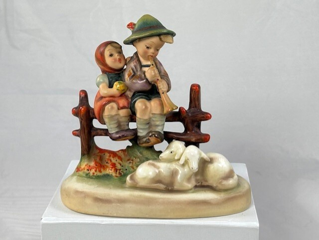 HUMMEL GOEBEL “EVENTIDE” FIGURINE GERMANY #99 VTG TMK2 Full Bee