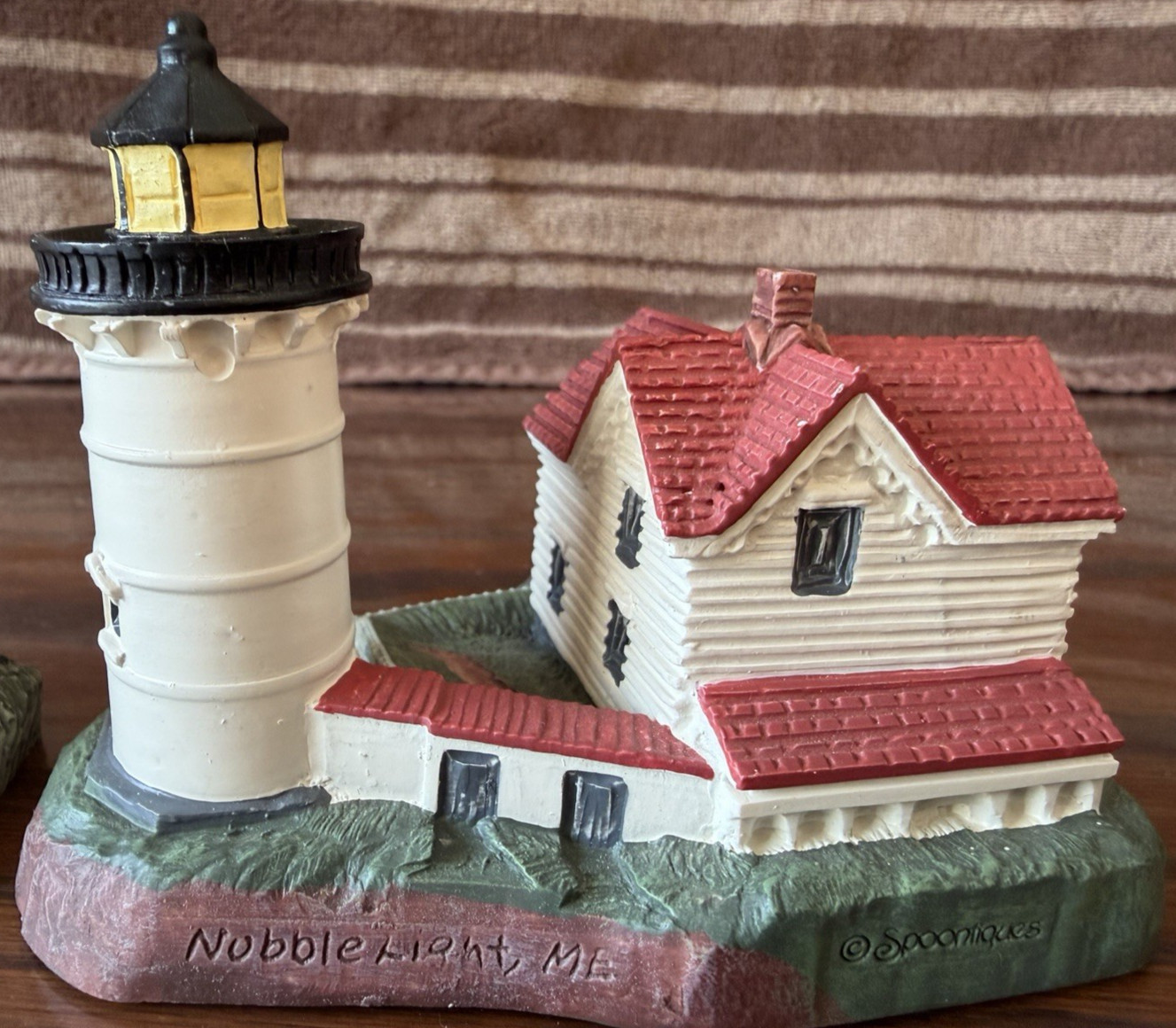 2 Lighthouses Spoontiques Cape Neddick ME Nubble Limited Edition & Unknown MINT!